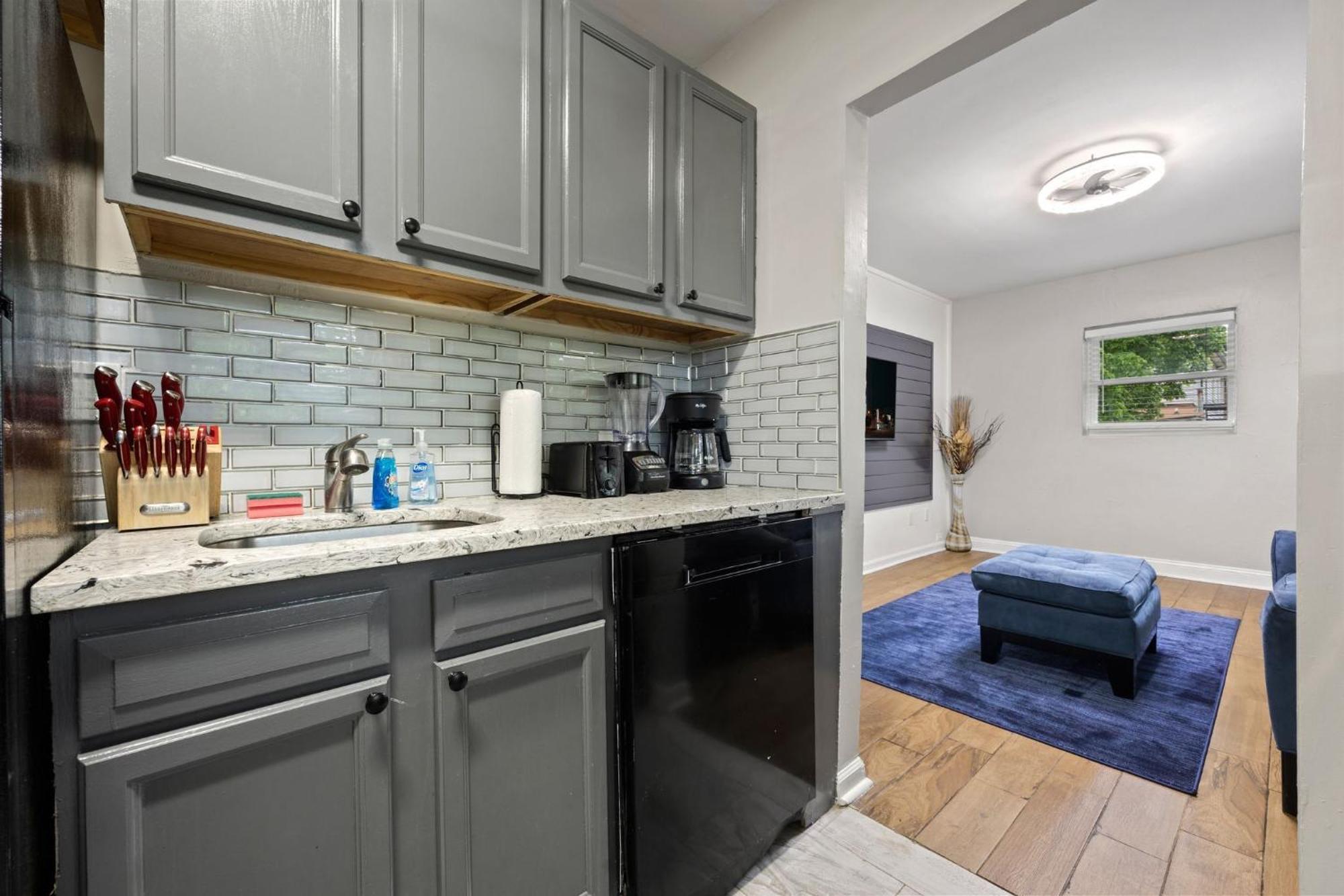 Holiday home Near -Benz Stadium & Parking *